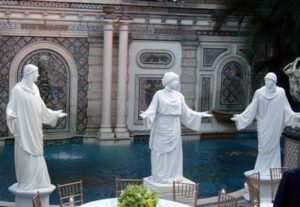 Living statue greek