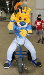 Slugger on trike
