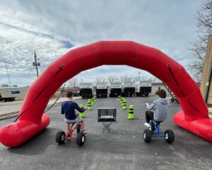 Red Race Arch with Trikes