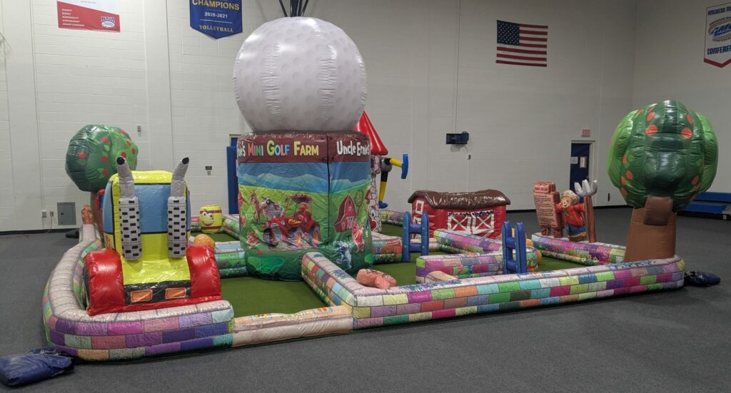 Uncle Ernie's at event